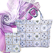 Набор подарочный Чародейка: Сумка с подкладкой и молнией (широкая) 31х42 см + Палантин Волшебный цветок (фиалковый) 70х180 см (бамбук 100 %) + Сумочка для телефона 15х20 см Набор подарочный Чародейка: Сумка с подкладкой и молнией (широкая) 31х42 см + Палантин Волшебный цветок (фиалковый) 70х180 см (бамбук 100 %) + Сумочка для телефона 15х20 см