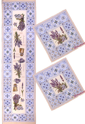 Скатерть-дорожка Лаванда М 143х38 см (+/-2см)+2 салфетки Лаванда М 38х38 см(+/_2 см)